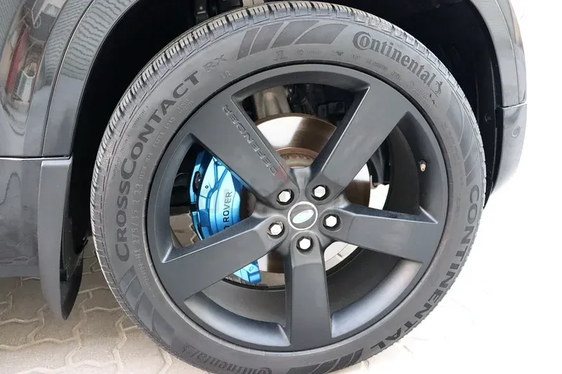 Land Rover Defender 2022